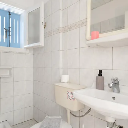 Milia 2 Apartment